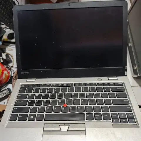 Foto Dokumentasi: Cara Ganti LCD Laptop Rusak Sendiri vs Jasa Service Panggilan Bekasi - Service Laptop & Perbaikan Laptop Panggilan CV TEKNISIKU Cibitung Cikarang Bekasi